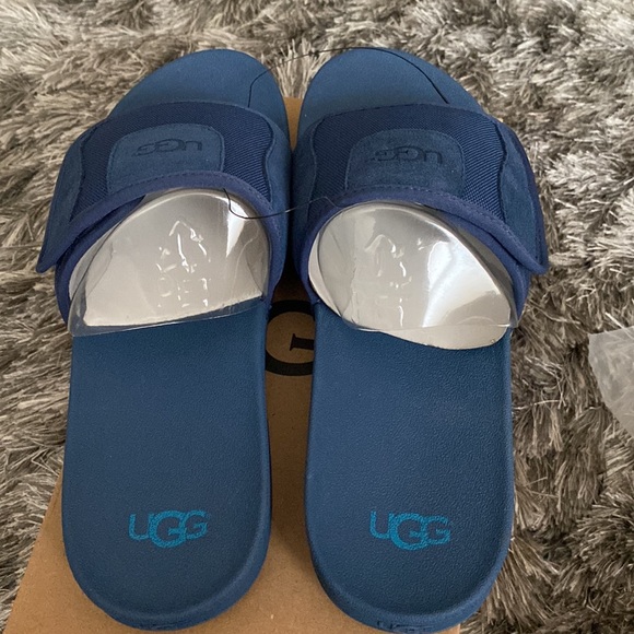 Uggs Big Kids Beach Slides Blue 🩴 - Picture 8 of 16